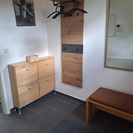 Logierhaus Direkt An Der Rennbahn Mit Perfekter S-bahn Anbindung Appartement Hoppegarten