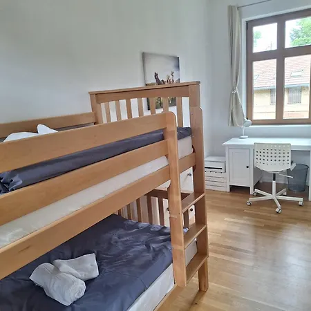 Appartement Logierhaus Direkt An Der Rennbahn Mit Perfekter S-bahn Anbindung Hoppegarten