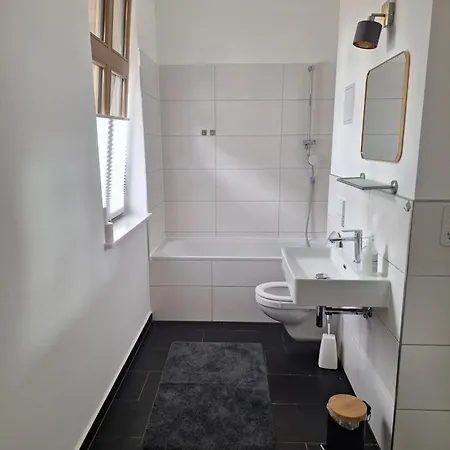 Logierhaus Direkt An Der Rennbahn Mit Perfekter S-bahn Anbindung